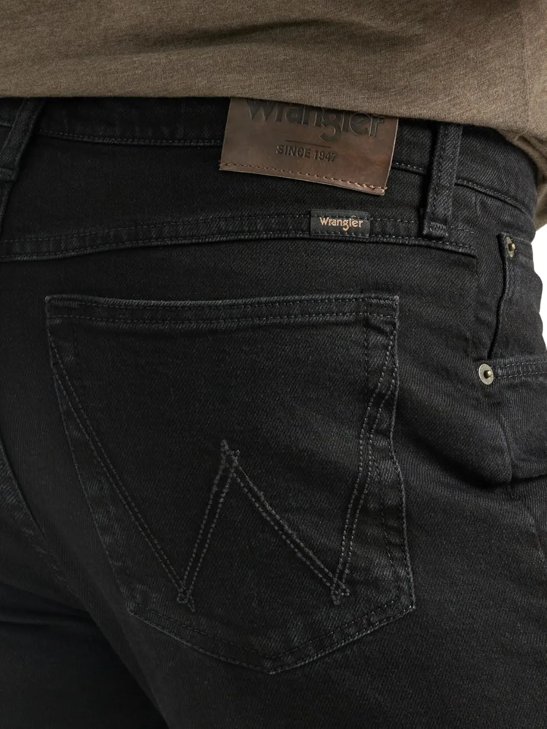 Wrangler Men's Free to Stretch Regular Fit Jeans